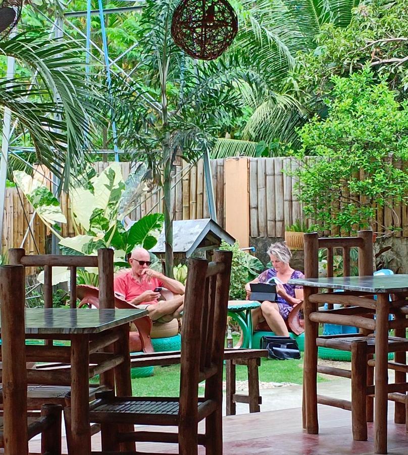 Greenhut Pension & Bar Jagna Exteriör bild